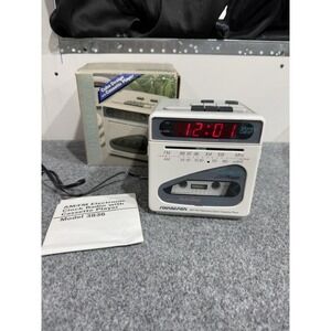 Vintage Soundesign CUBE Radio Alarm Clock Cassette Player Collectible RARE